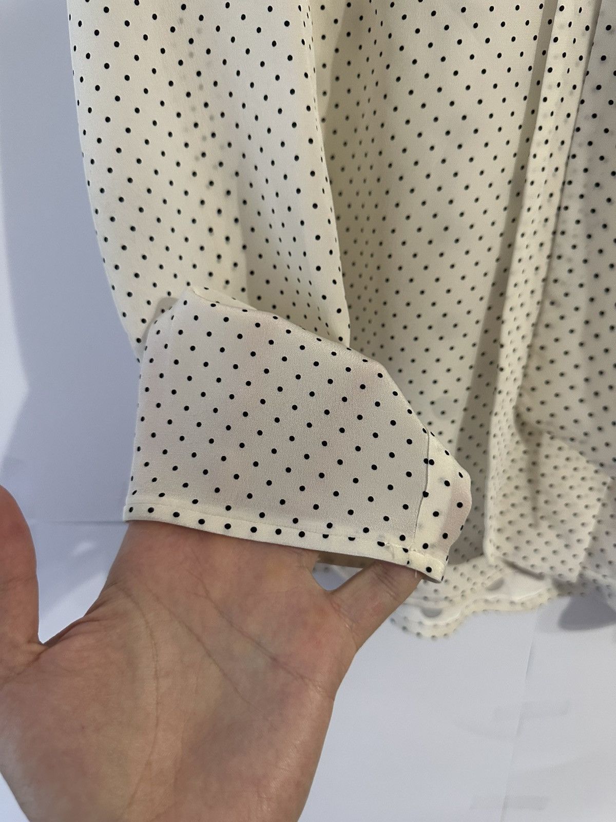Max Mara Max Mara Luxury Polka Dot Viscose Classic Blouse Shirt Size M / US 6-8 / IT 42-44 - 7 Thumbnail