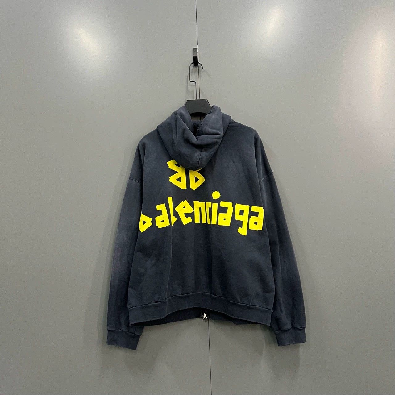 Balenciaga balenciaga double b zip hoodie large Size US L / EU 52-54 / 3 - 1 Thumbnail