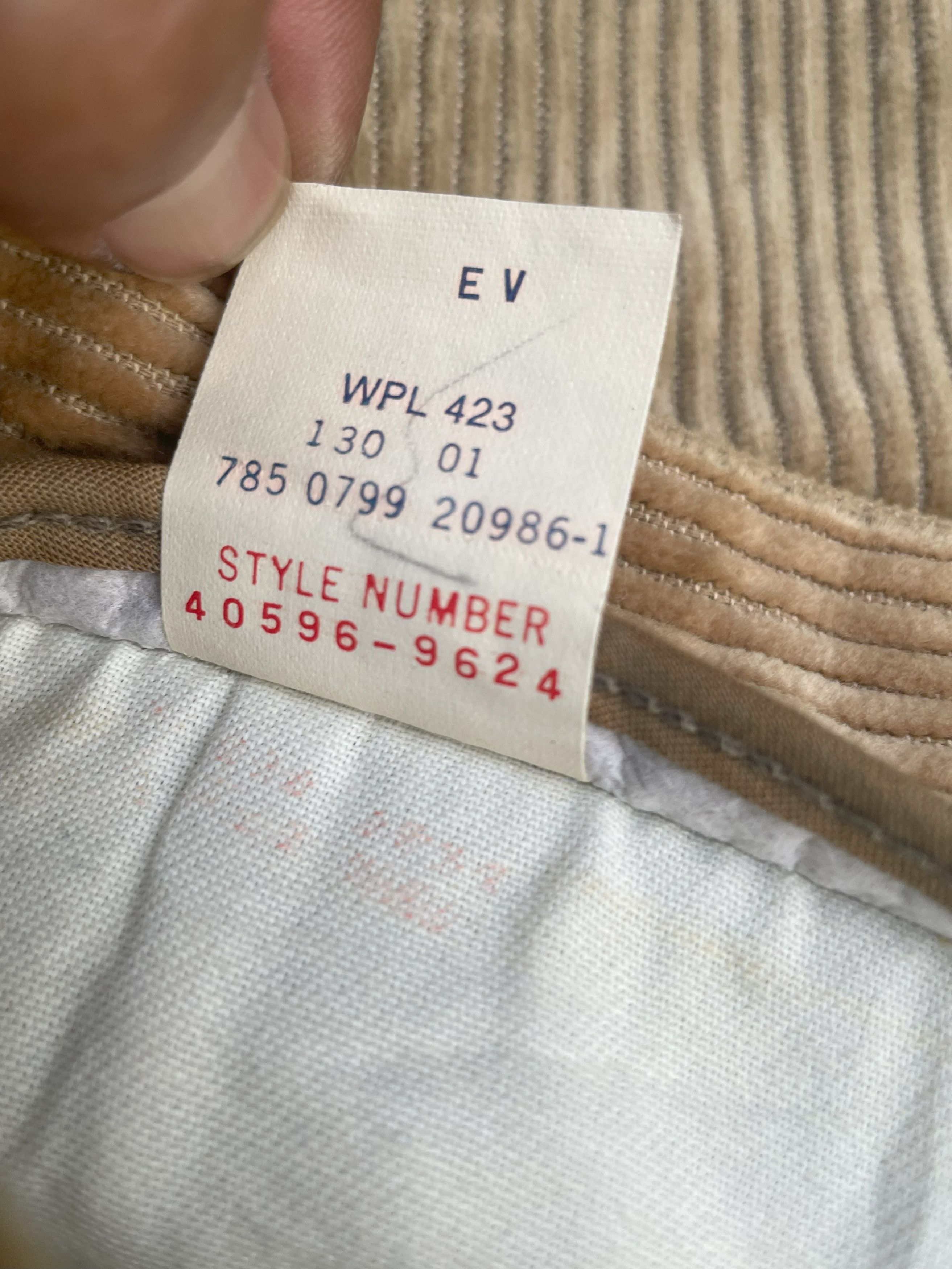Dockers Vintage Dockers Coduroy Trouser Size US 37 - 12 Thumbnail