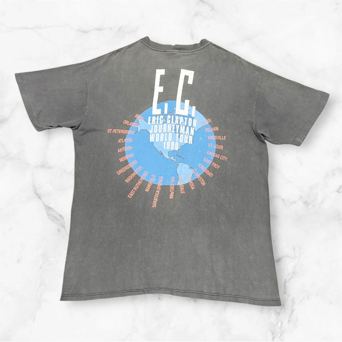 Band Tees × Vintage Vintage 90s Eric Clapton Journeyman faded evently nice Tees Size US L / EU 52-54 / 3 - 3 Thumbnail