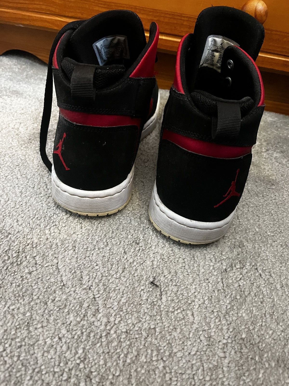 Jordan Brand × Nike Jordan flight Legend Black and Red Size US 9 / EU 42 - 5 Thumbnail