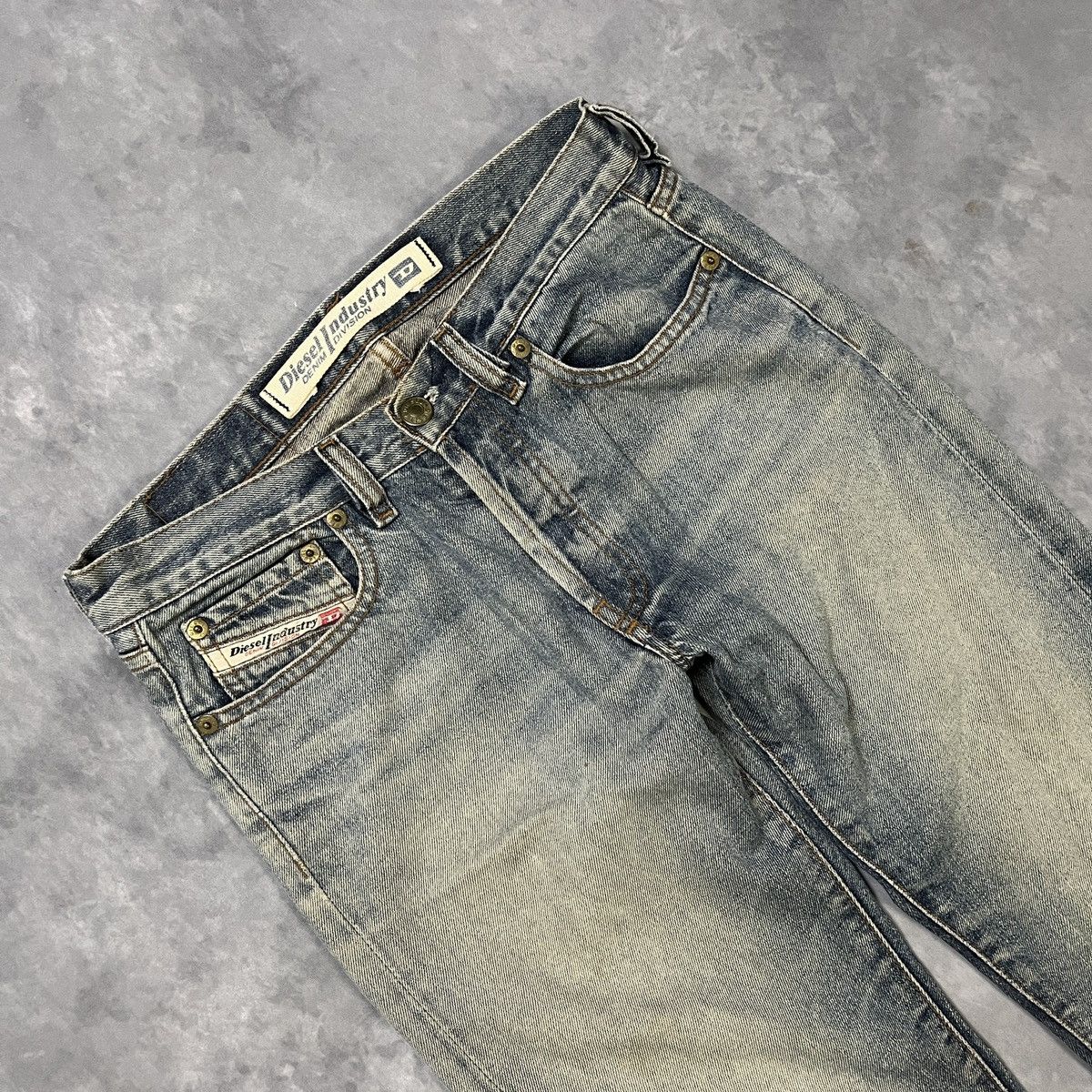 Diesel 2000s DIESEL FADED DISTRESSED DENIM JEANS GRUNGE STYLE Size US 26 / EU 42 - 2 Thumbnail