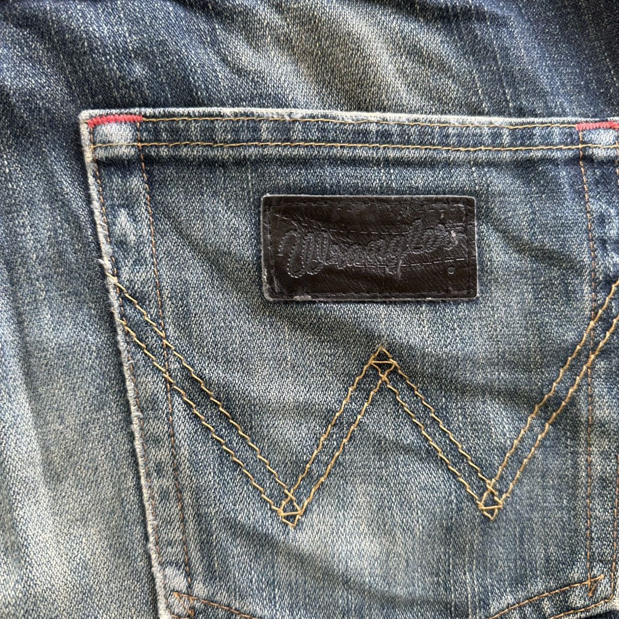 Japanese Brand Vintage Wrangler Distressed Faded Denim Jean Pant W33 Size US 33 - 12 Thumbnail