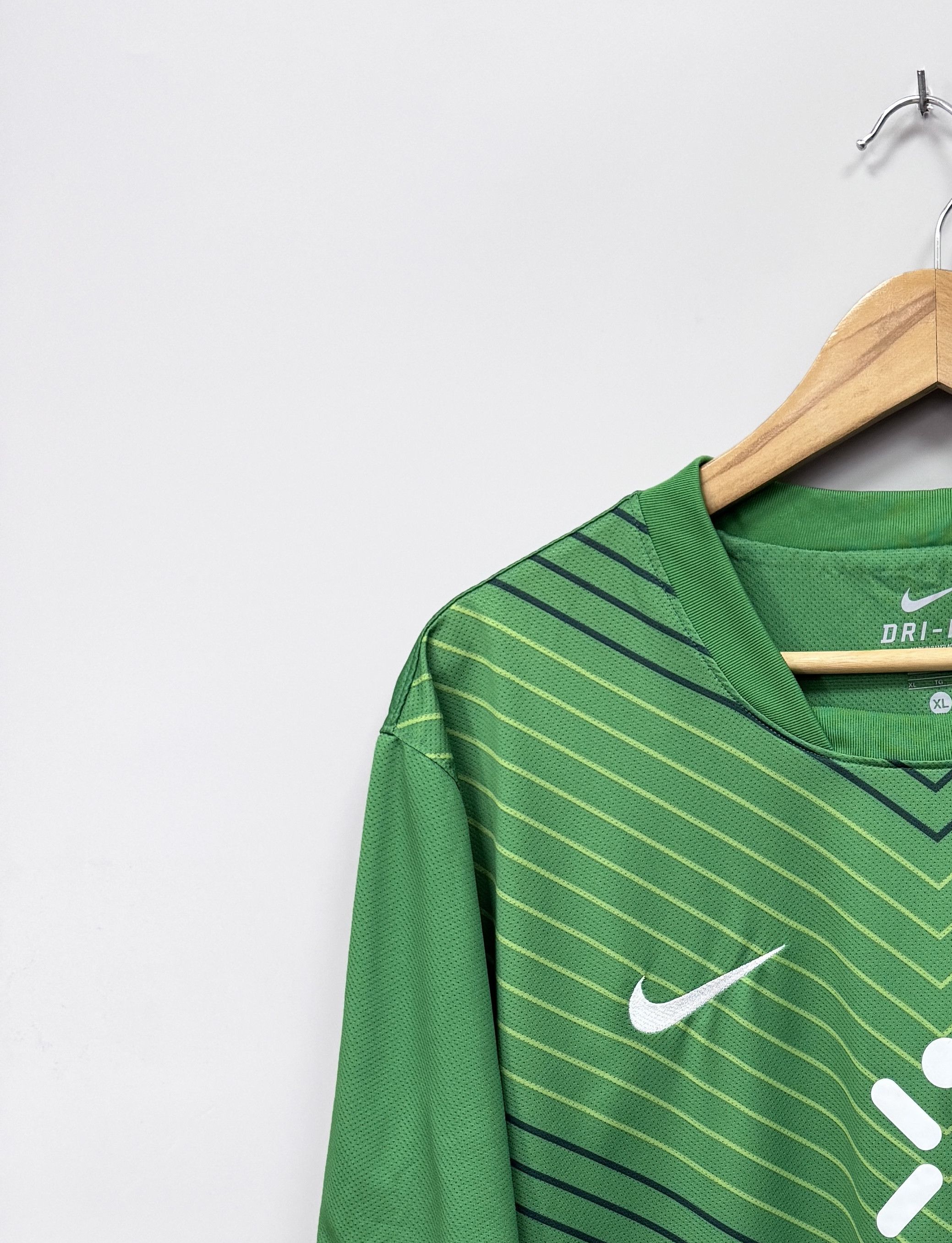 Nike 2011 2012 Werder Bremen NIKE Home Football Jersey Kit Size US XL / EU 56 / 4 - 3 Thumbnail