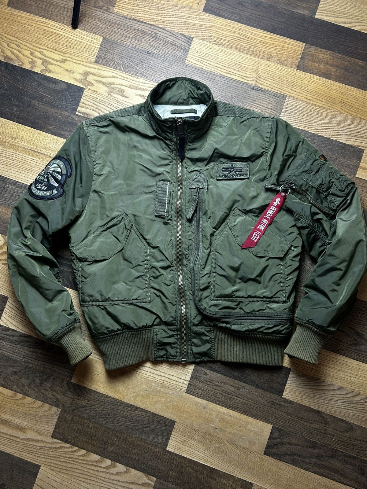 Alpha Industries Alpha Industries Engine Bomber Size US L / EU 52-54 / 3 - 1 Thumbnail
