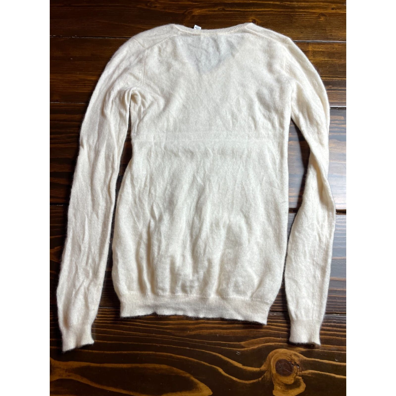 Vintage Macy Sweater Woman's Size XS Cream V-Neck Long Sleeve Cashmere Knit Ribbed Edges Size XS / US 0-2 / IT 36-38 - 2 Thumbnail