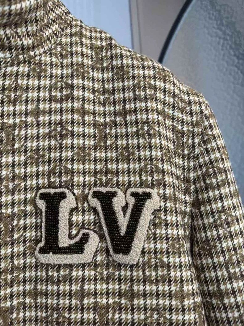 Louis Vuitton Louis Vuitton 25 SS Newest Pearlescent Button Plaid Jacqua Size US M / EU 48-50 / 2 - 4 Thumbnail