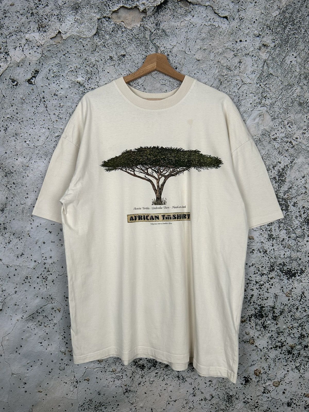 Vintage Vintage African Tree Graphic Tee 90s Boxy Baggy Streetwear Size US XL / EU 56 / 4 - 1 Thumbnail