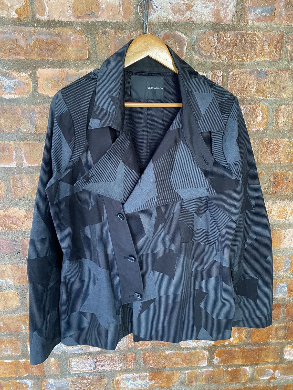 Japanese Brand × Yasuyuki Ishii × Yoshio Kubo 2000s Gradient triangle Camo asymmetrical Jacket Size US M / EU 48-50 / 2 - 12 Thumbnail