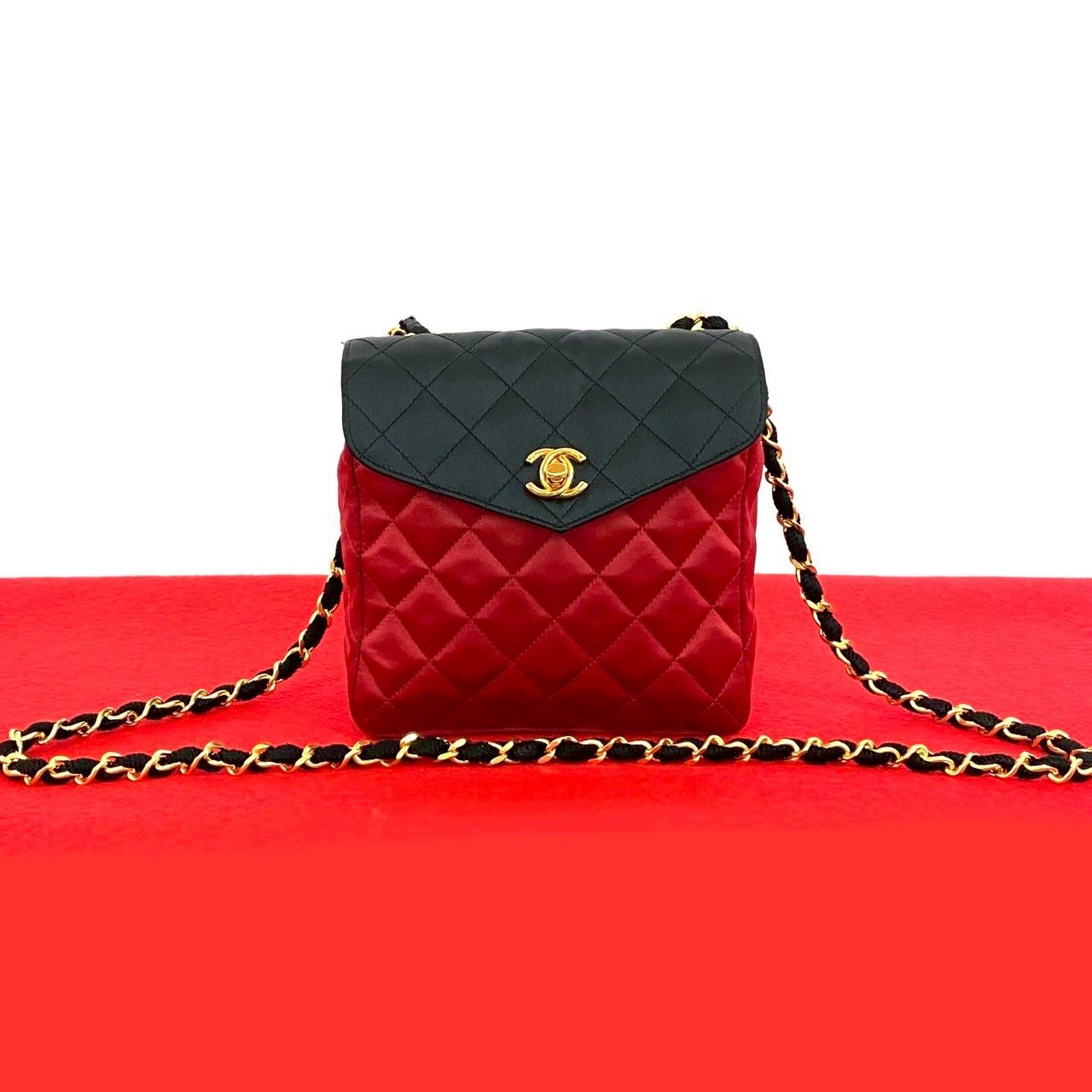 Chanel Chanel Chanel Matelassé Satin Shoulder Bag Others Shoulder Bag DUTY FREE for USA Size ONE SIZE - 1 Thumbnail