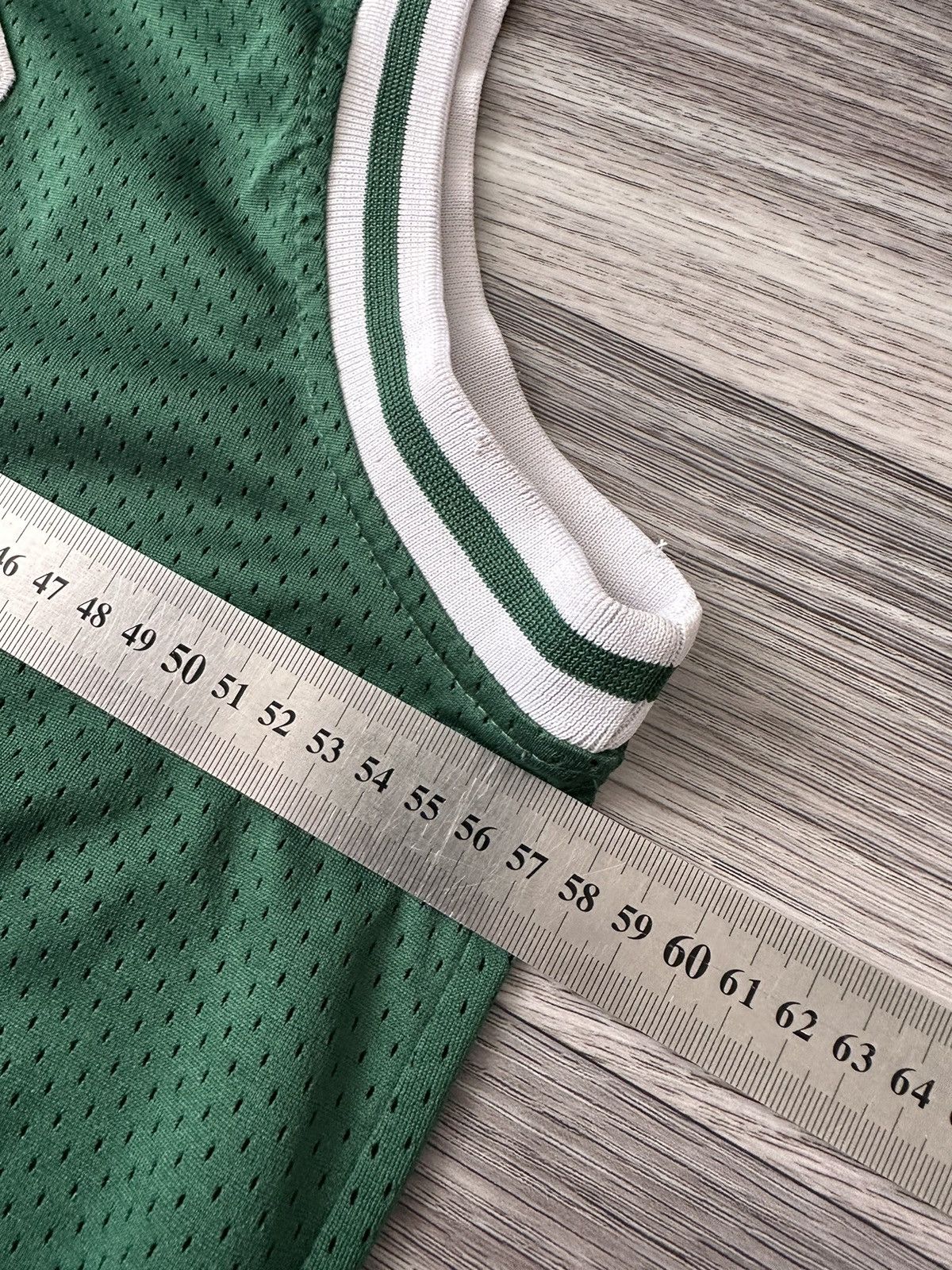 Adidas Adidas Vintage Boston Celtics Larry Bird 33 hype y2k size XL Size US XL / EU 56 / 4 - 8 Thumbnail