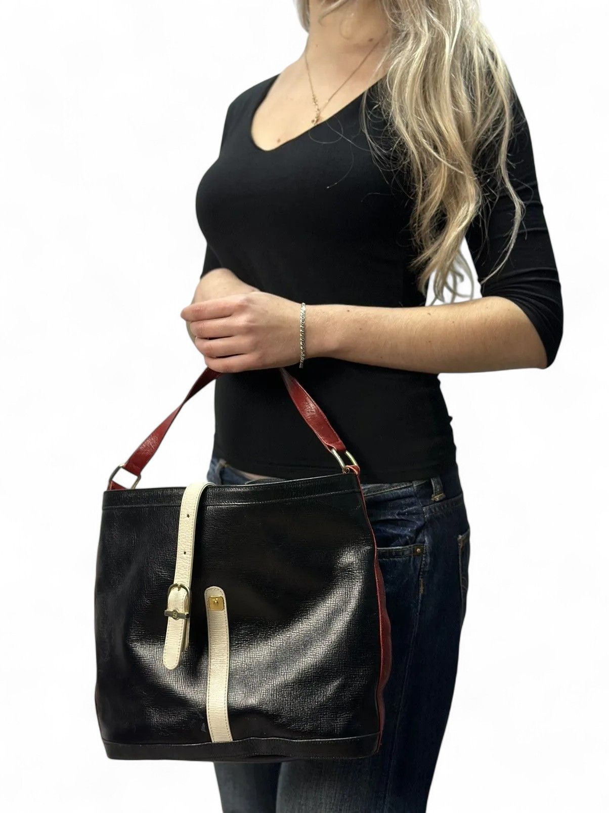 Fendi Fendi Vintage Black Leather Shoulder Bag Classic Luxury Size ONE SIZE - 18 Thumbnail
