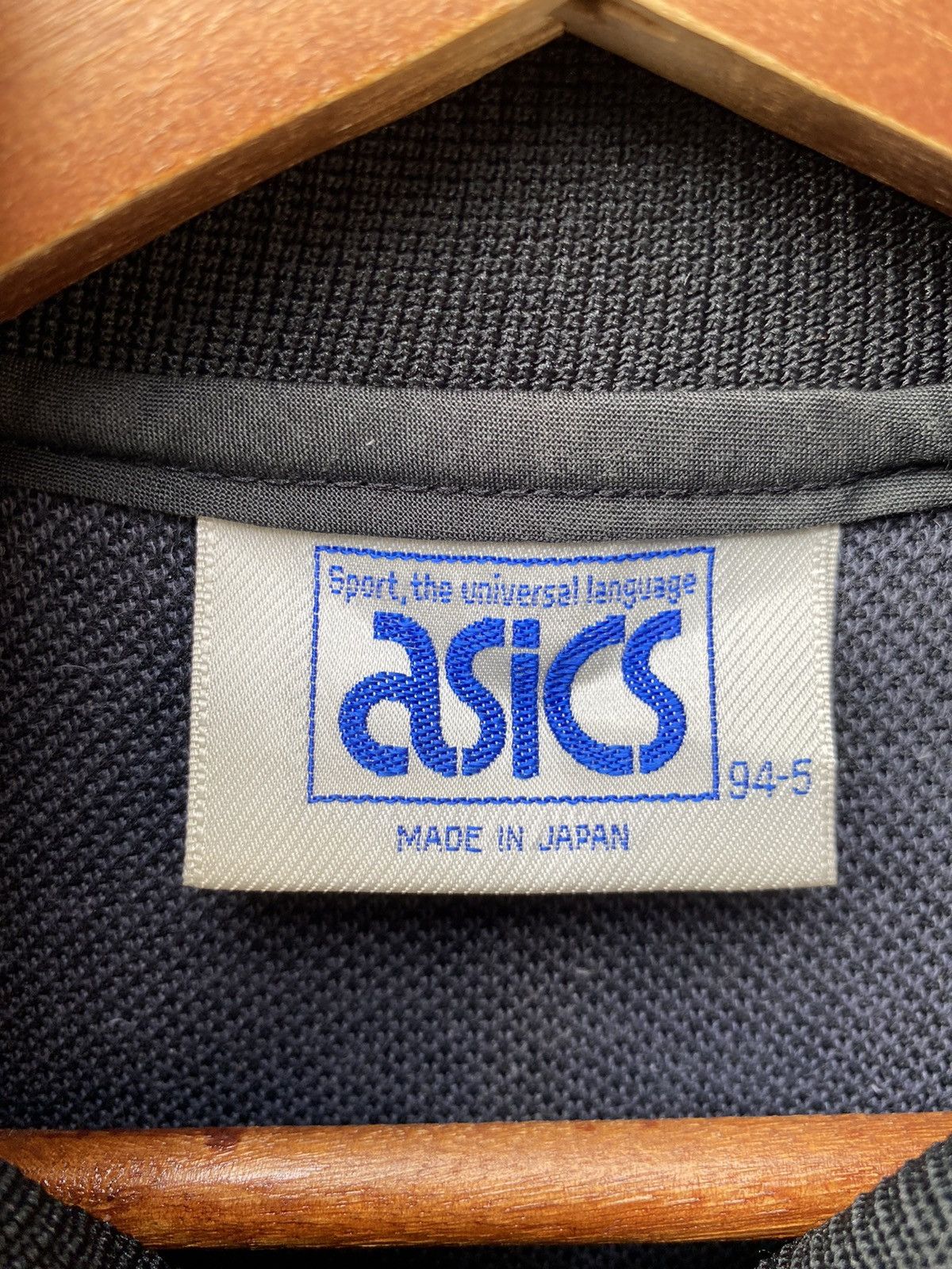 Asics Japanese Brand Asics Sweater Full Zip Made In Japan Size L Size US L / EU 52-54 / 3 - 8 Thumbnail