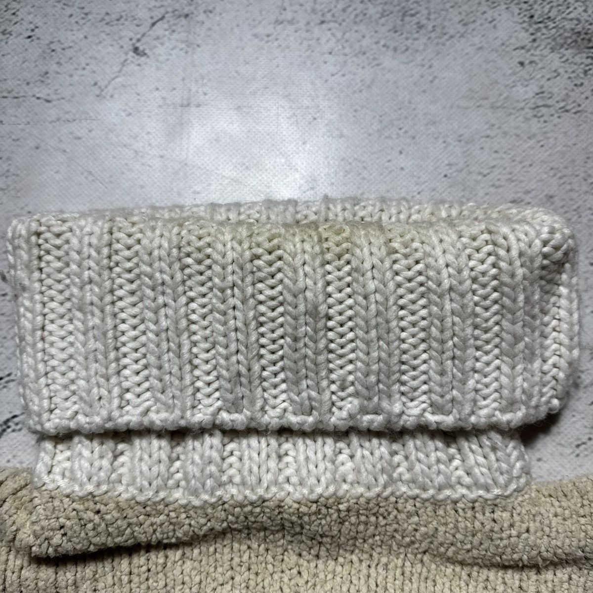 Versace vintage knit long-necked versace cropped sweater very chunky Size M / US 6-8 / IT 42-44 - 8 Thumbnail