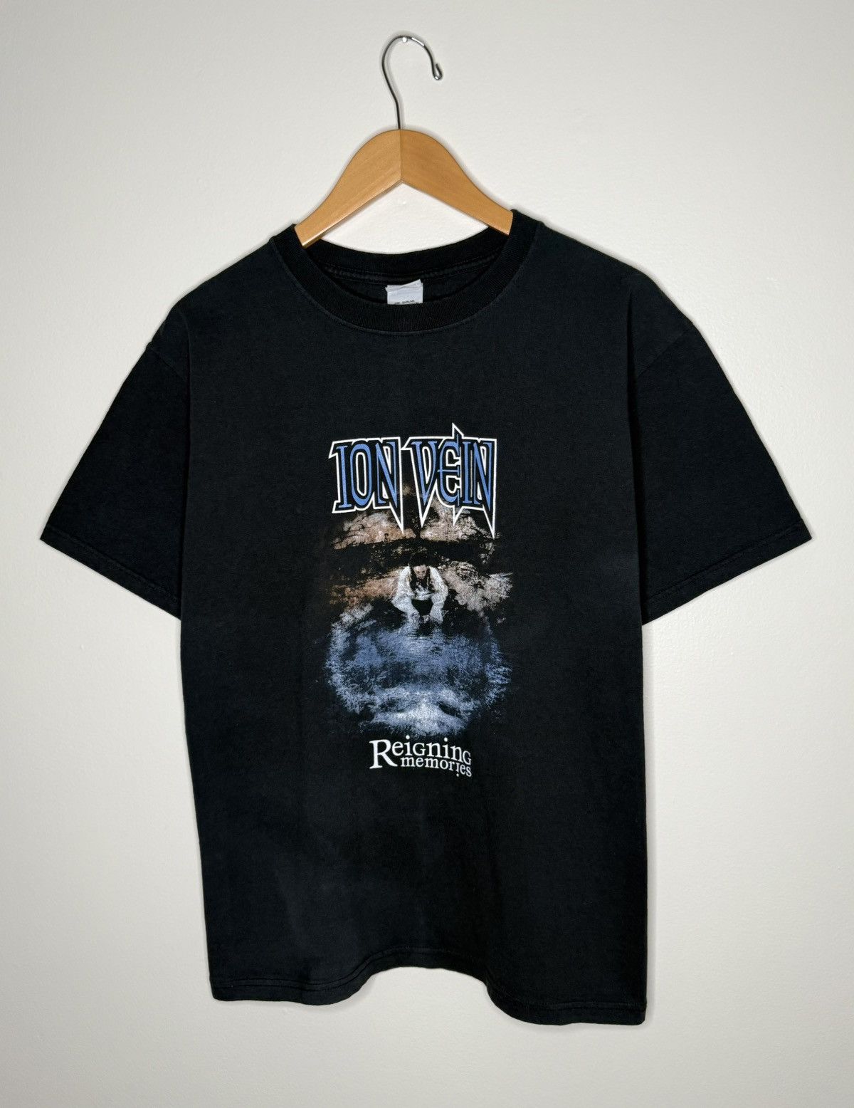 Band Tees × Vintage Rare Vintage Ion Vein – Reigning Memories 2004 Tour T-Shirt Size US M / EU 48-50 / 2 - 1 Thumbnail