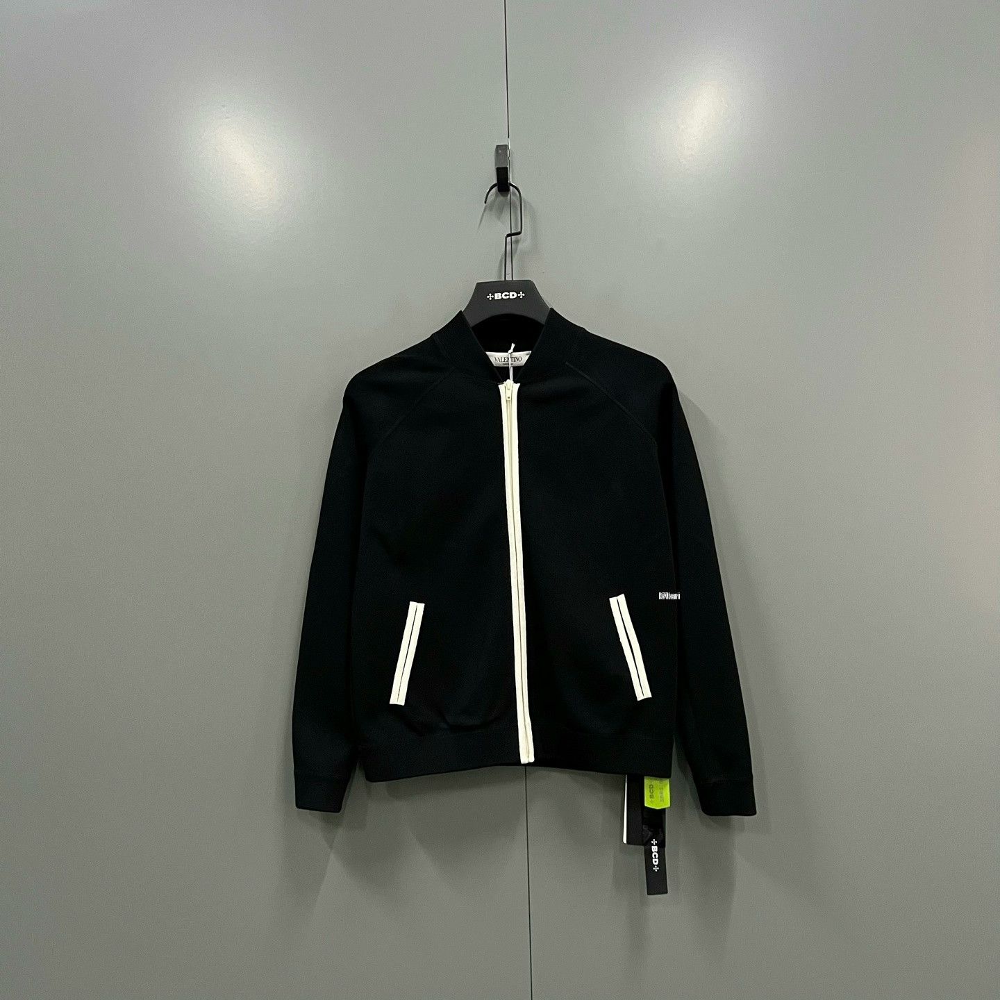 Valentino Valentino Back Fleece Embroidered Logo Jacket Size US S / EU 44-46 / 1 - 1 Thumbnail