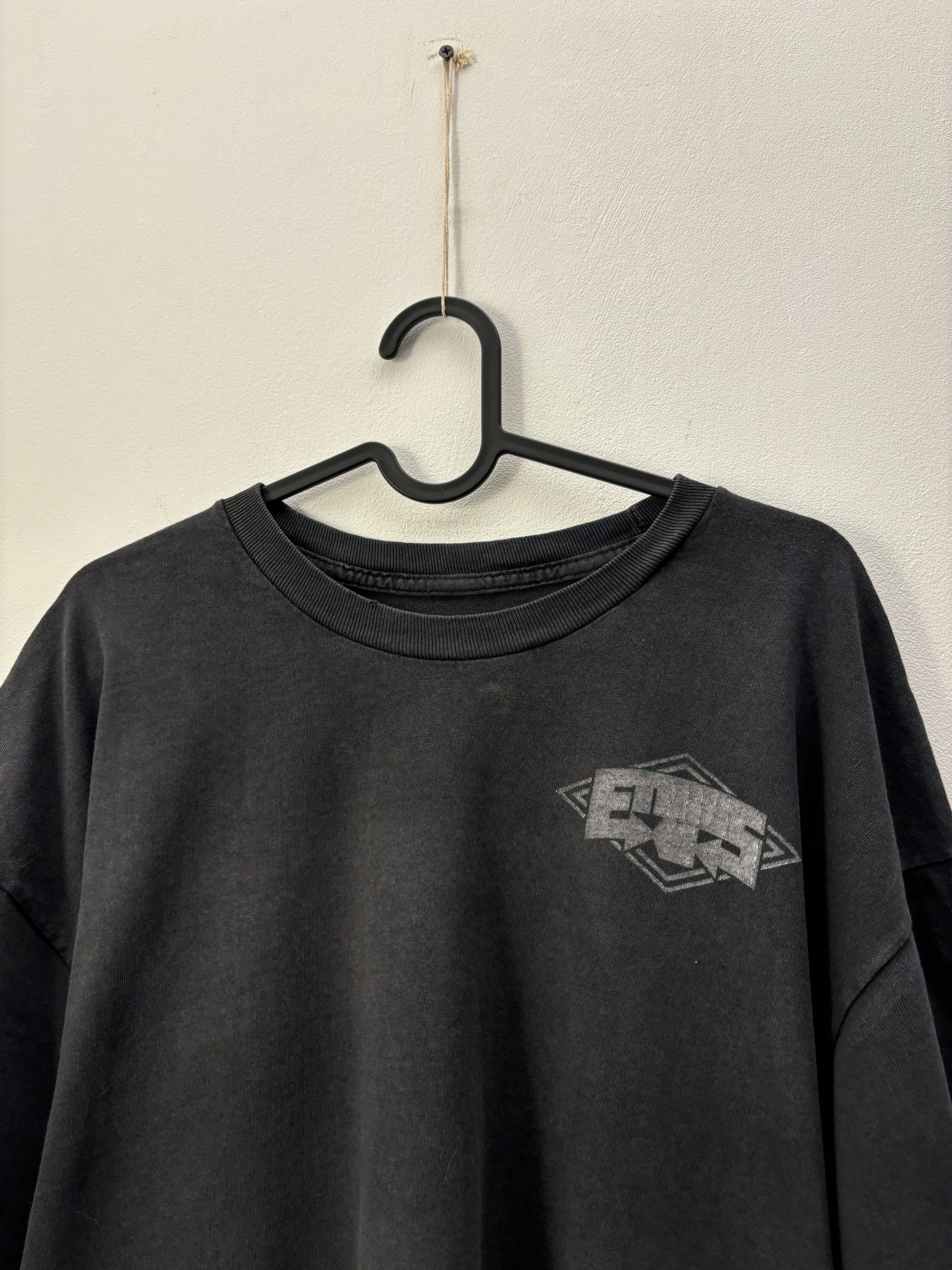 Etnies × Vintage Vintage 00s Etnies Faded Big Print Logo Tee Size US XL / EU 56 / 4 - 4 Thumbnail