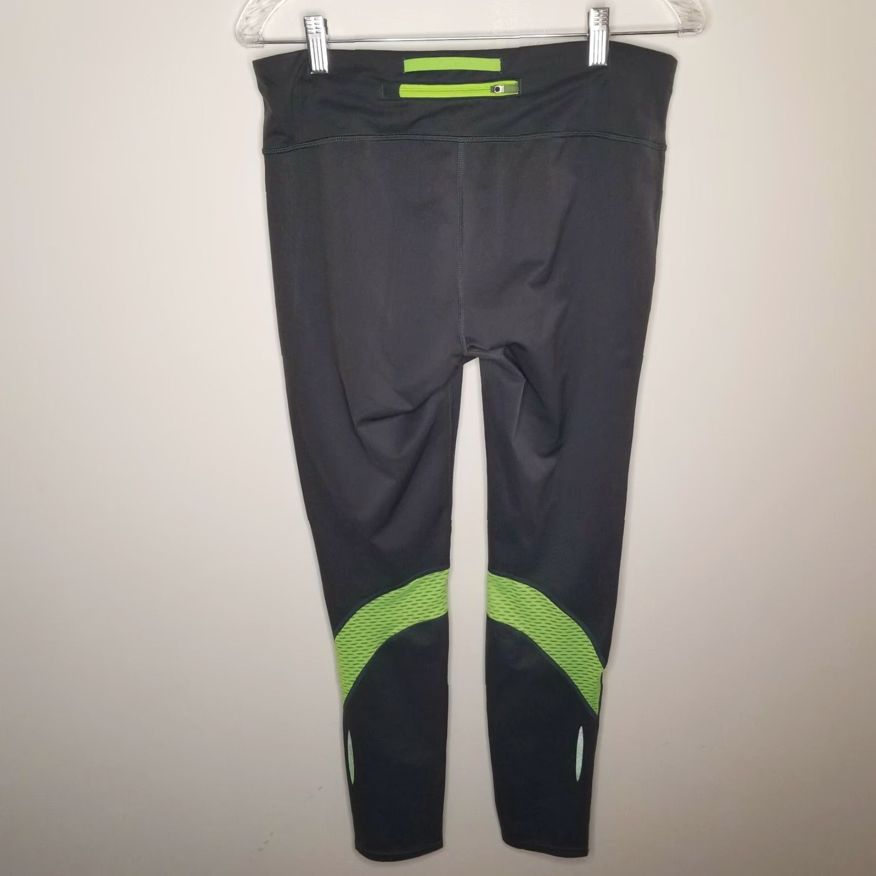 Under Armour UNDER ARMOUR Women’s Gray Green Yoga Pants Activewear M-XL Inseam 27" Waist 16" Size 32" / US 10 / IT 46 - 4 Thumbnail