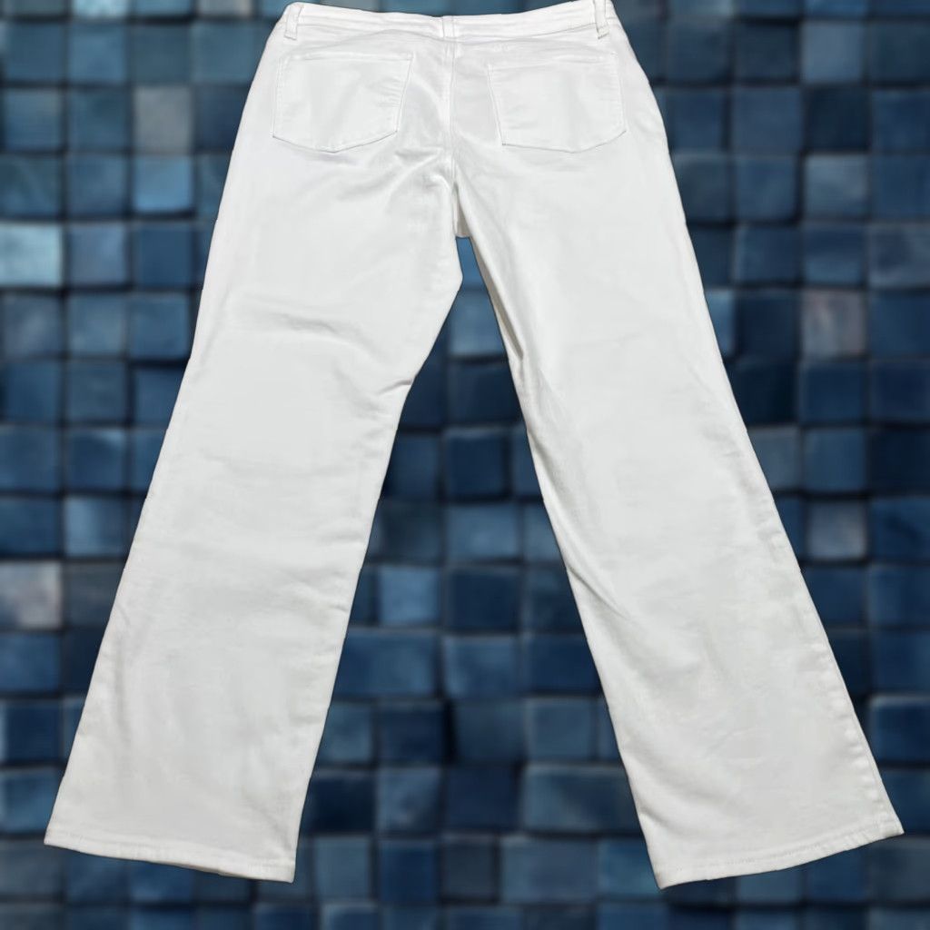Talbots Talbots White Jeans Womens 12P Denim Light Wash Straight Leg High Rise Petite Shirt? Size 34" / US 12 / IT 48 - 1 Thumbnail
