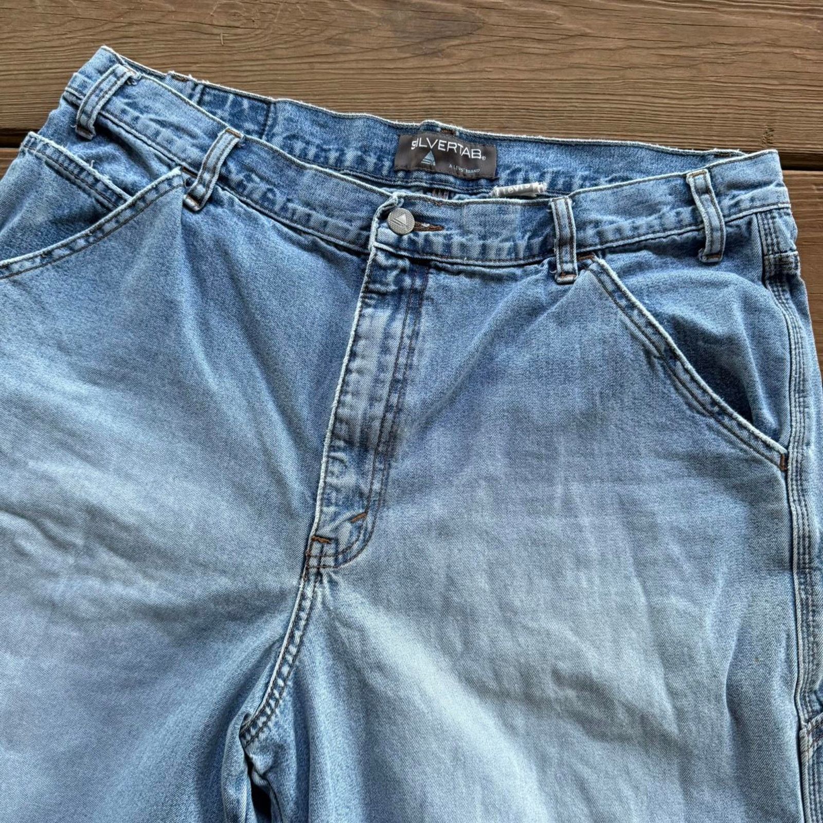 Levi's Vintage y2k Levis Silvertab Baggy Light Wash Denim Shorts Size US 36 / EU 52 - 4 Thumbnail