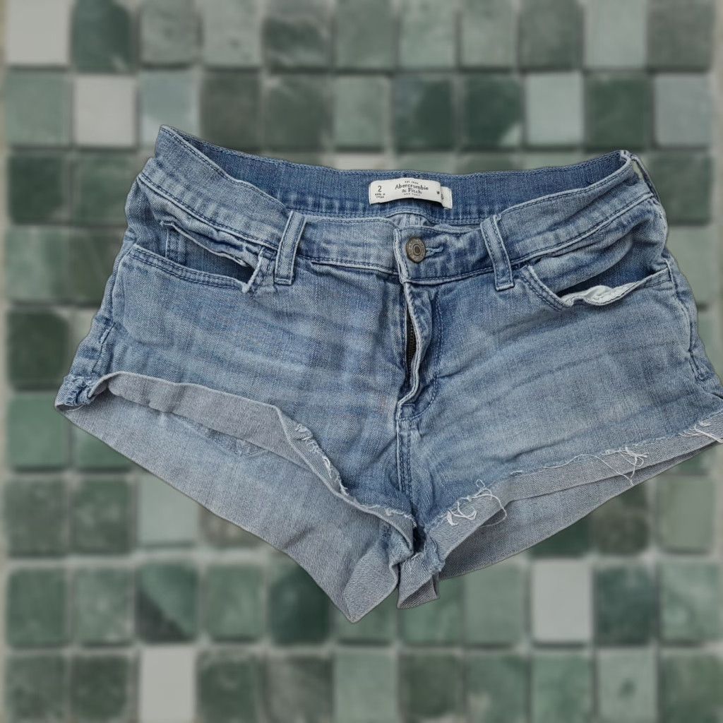 Abercrombie & Fitch VINTAGE Abercrombie & Fitch Denim Shorts Medium Wash Blue Cuffed Womens 2 W26 Low Rise Shorts Girls? Size 26" / US 2 / IT 38 - 1 Thumbnail