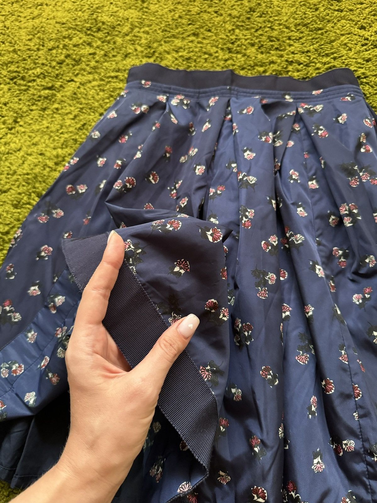 Designer × Moncler × Moncler Grenoble Moncler nylon floral pattern midi skirt Size 25" / US 0 / IT 36 - 3 Thumbnail
