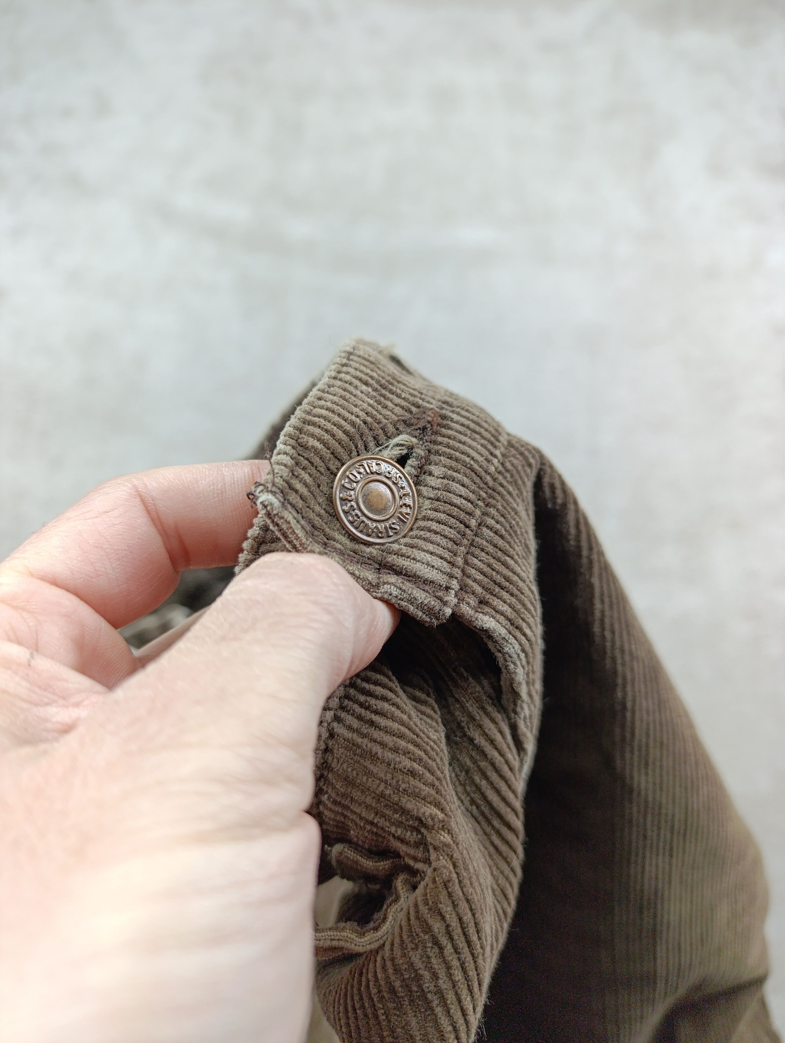 Levi's Vintage Clothing Vintage 70s Levi’s 630 Corduroy Pants Brown Made in France Size US 32 / EU 48 - 19 Thumbnail