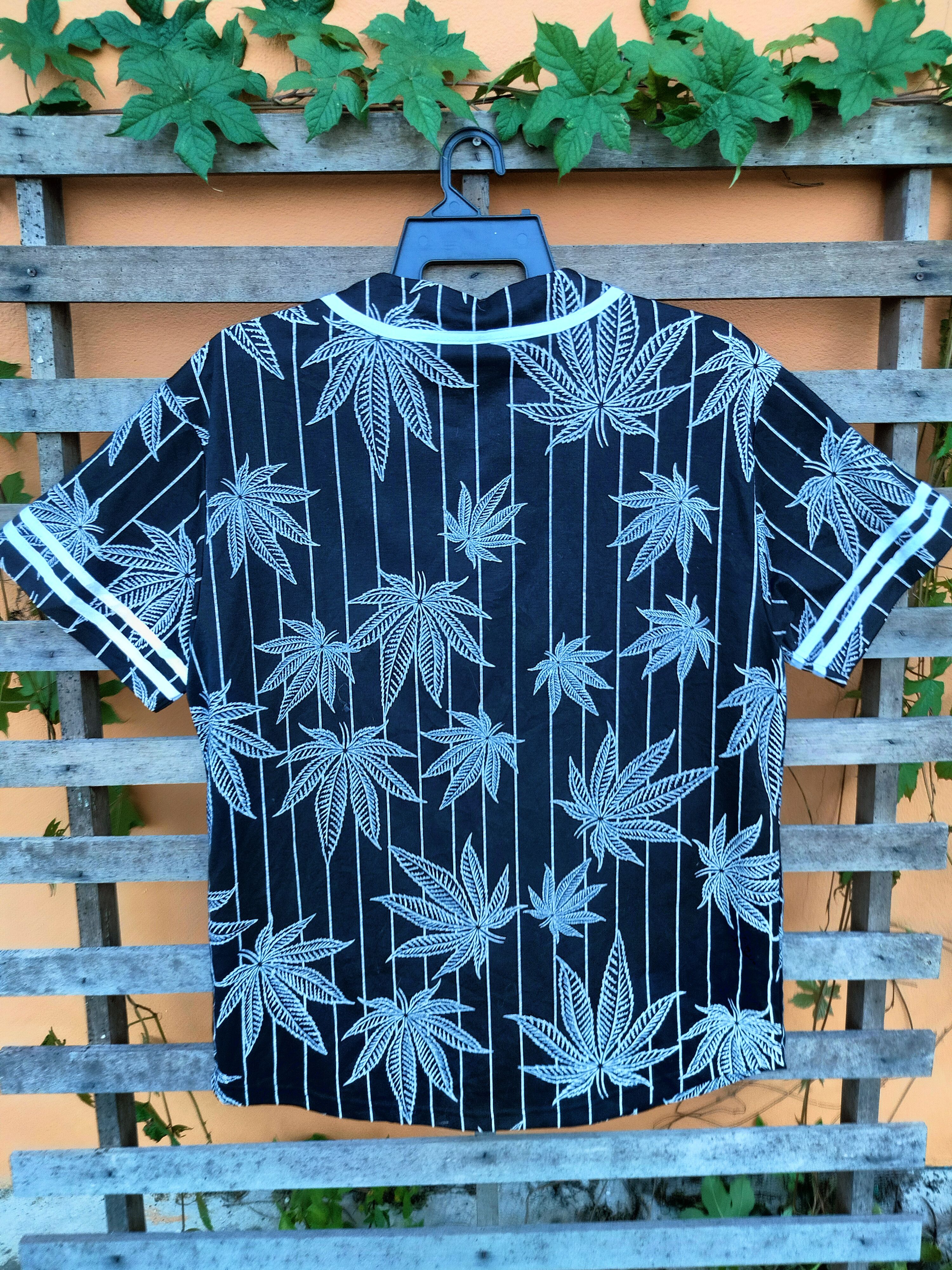 Japanese Brand VICTORIOUS FULL PRINT BASEBALL STYLE TEE Size US L / EU 52-54 / 3 - 5 Thumbnail