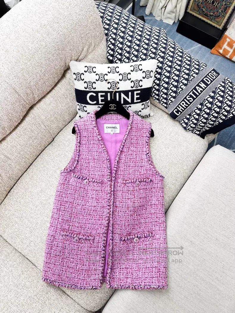 Chanel Chanel Tweed four-pocket vest jacket Size XS / US 0-2 / IT 36-38 - 2 Thumbnail