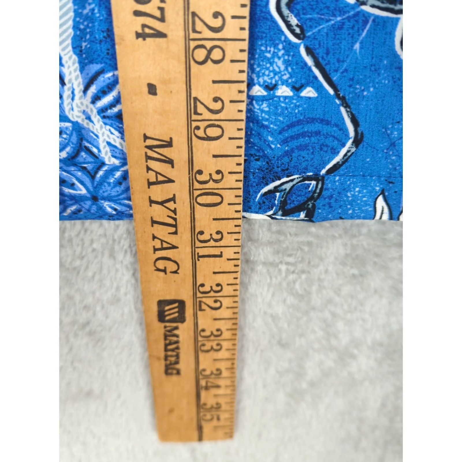 Hilo Hattie VINTAGE Hilo Hattie Tribal Traditional Hawaiian Shirt XL Blue Short Sleeve Button-Up Mens Regular 2D Aloha Beach Tropical Pattern Cotton Size US XL / EU 56 / 4 - 7 Thumbnail