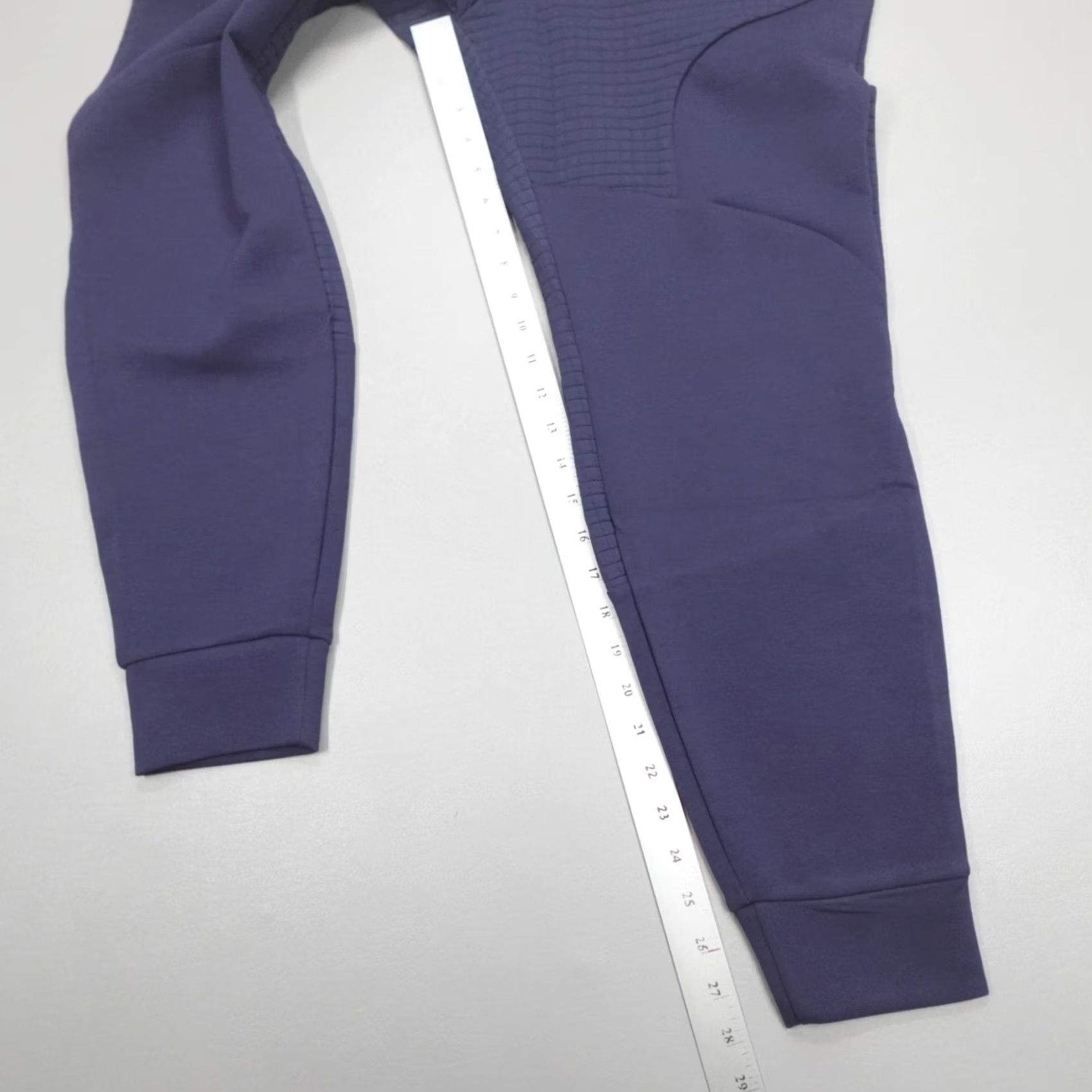 Under Armour Under Armour Unstoppable Fleece Grid Joggers Men’s M Navy Activewear, Jogger, Solid, Pockets, Elastic Waist, Inseam 28, Regular Fit, Athleisure, 90s? Size US 31 - 7 Thumbnail