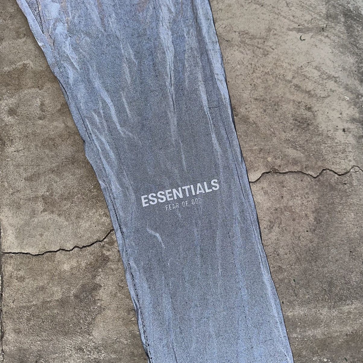 Essentials Fear Of God Essentials Reflective Track Pants M Grey Size US 32 / EU 48 - 15 Thumbnail