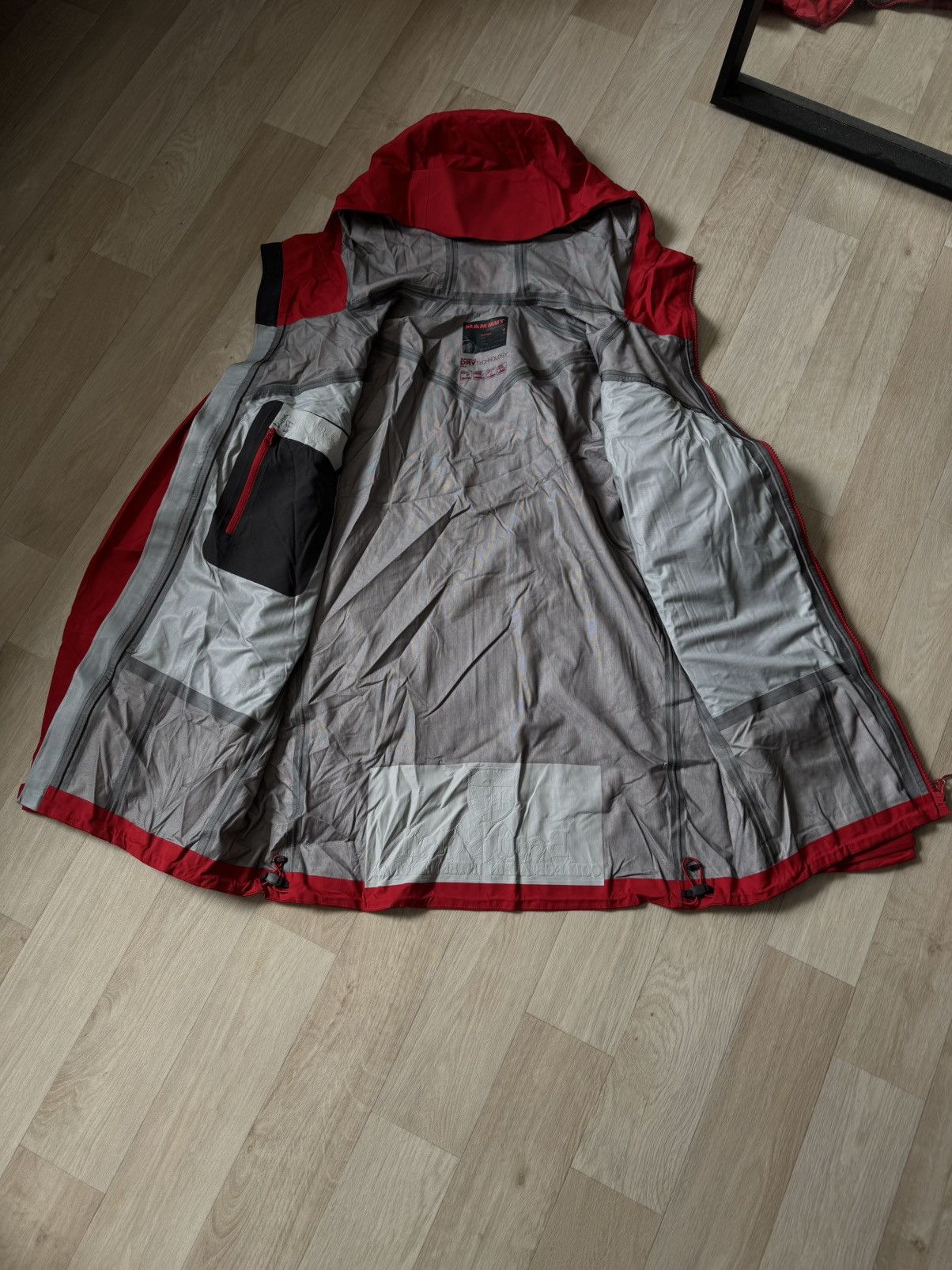 Mammut Mammut Masao Hooded Red Outdoor Jacket hiking trekking ski Size US M / EU 48-50 / 2 - 13 Thumbnail
