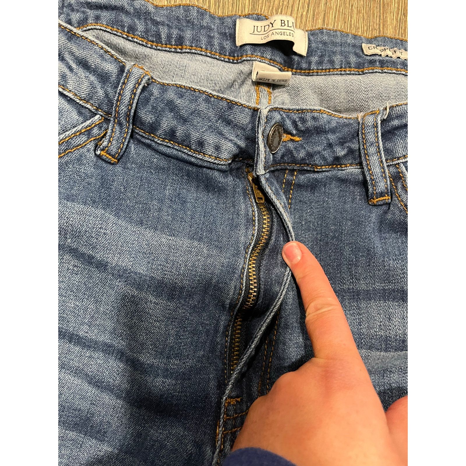 Judy Blue Judy Blue Cropped Fit Jeans Mid Rise Fringe Hem Blue 2XL Size 35" - 8 Thumbnail