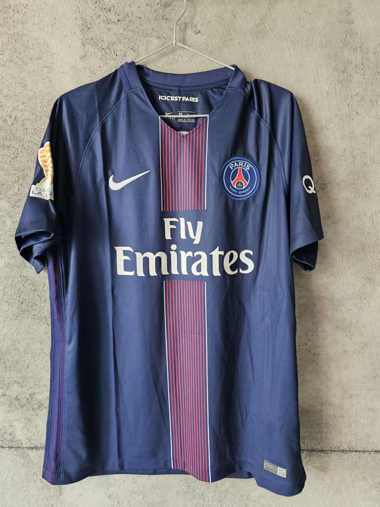 Other 2016 17 PSG Soccer Jersey 11 Ángel Di María Jersey Size US M / EU 48-50 / 2 - 2 Thumbnail