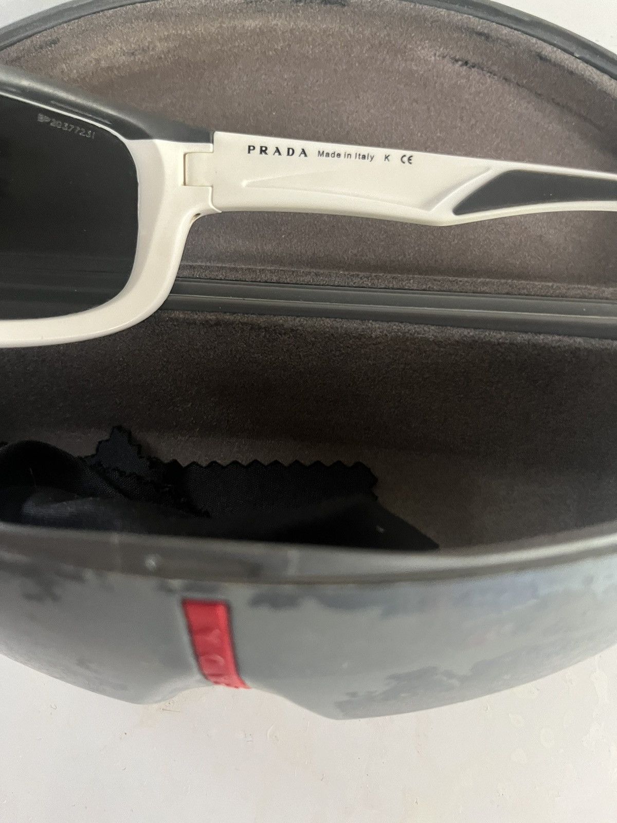 Prada Vintage Prada linea rossa Size ONE SIZE - 3 Thumbnail