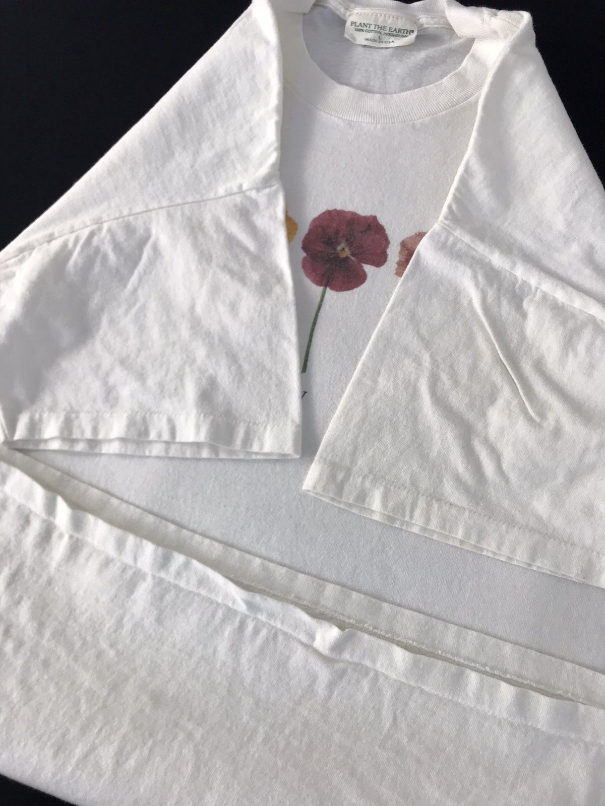 Other Rare Vintage 90s 1995 Plant The Earth Flower Art Tee Size US L / EU 52-54 / 3 - 4 Thumbnail