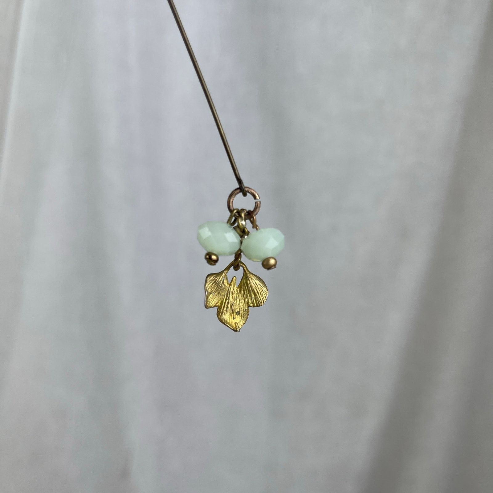 Other Brass Gold Tone Stick Pin Leaves Charm Mint Green Beads Size ONE SIZE - 11 Thumbnail