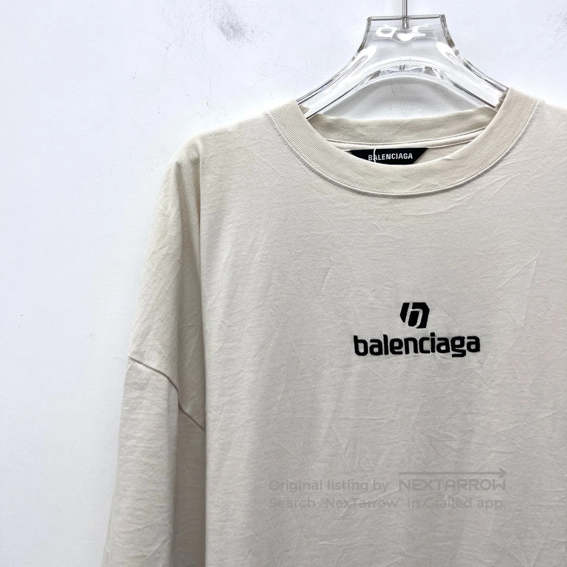 Balenciaga Balenciaga Apricot Logo Letter Embroidered Crew Neck Short Size US S / EU 44-46 / 1 - 3 Thumbnail
