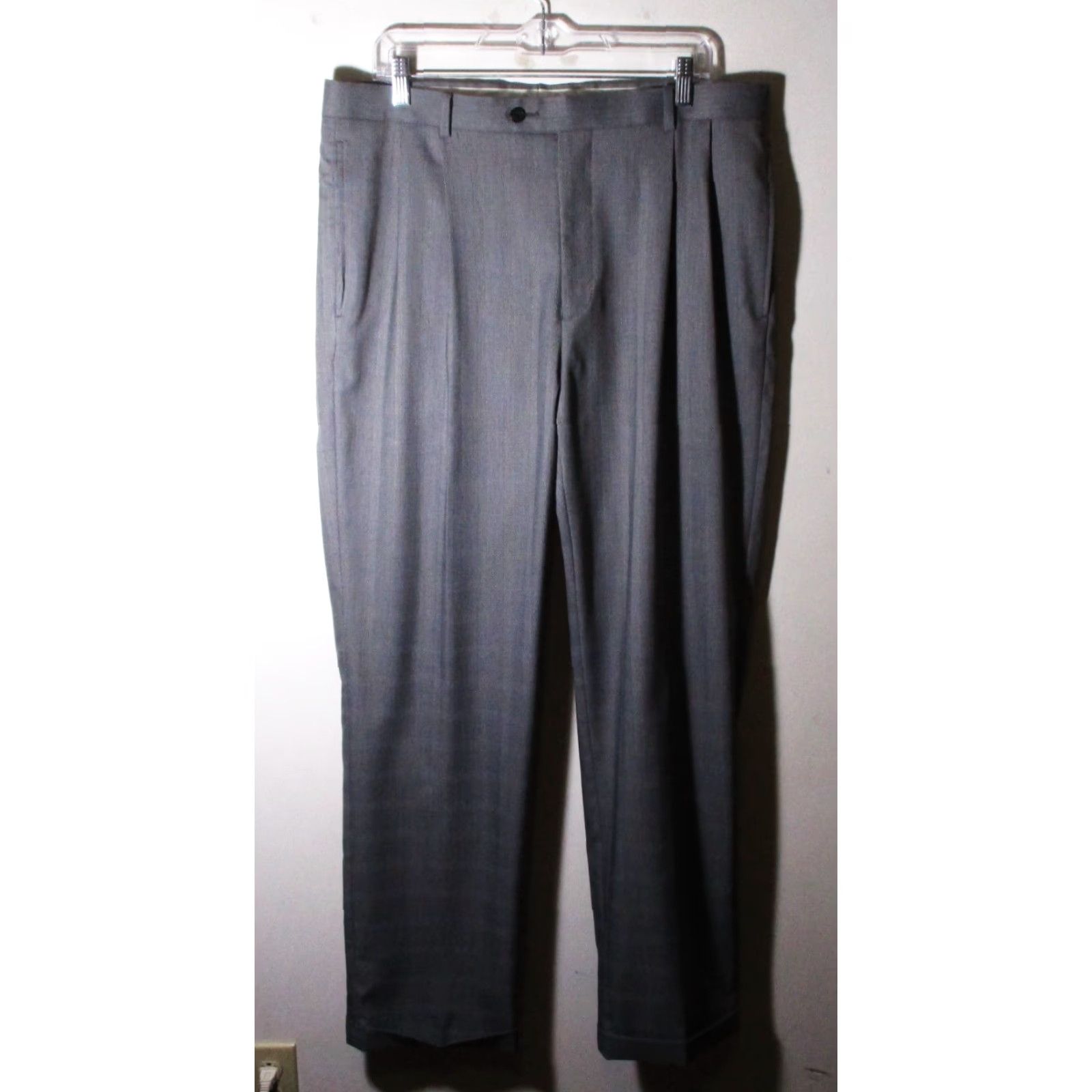 Cremieux DANIEL CREMIEUX Gray Pleated Dress Pants Mens 36W 32L Size Regular 5-Pocket Inseam 32 Belt Loops Gray Size US 36 / EU 52 - 2 Thumbnail
