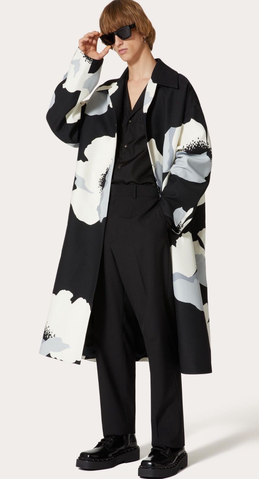 Valentino Flower portrait overcoat size 46 Size US S / EU 44-46 / 1 - 1 Thumbnail