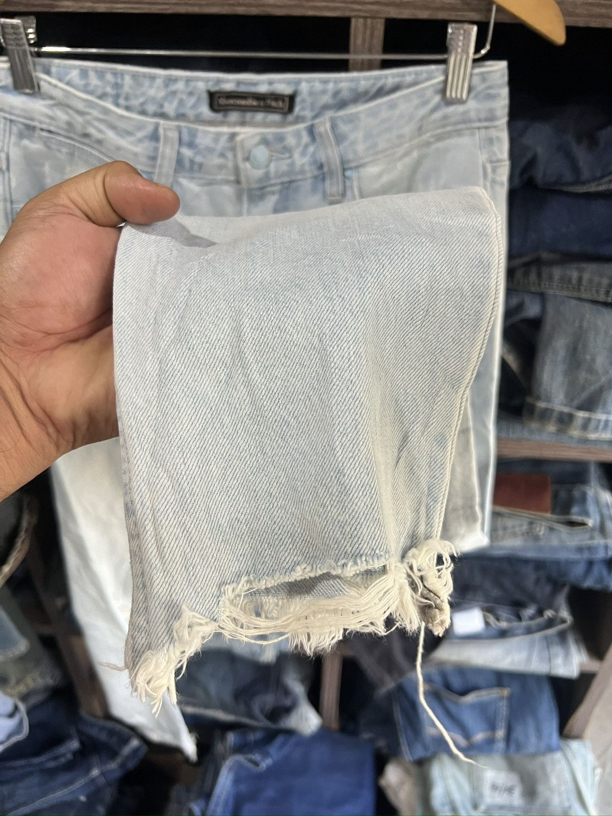 Abercrombie & Fitch 🔥Abercrombie & Fitch Signature Collection Distressed Denim Size US 29 - 11 Thumbnail