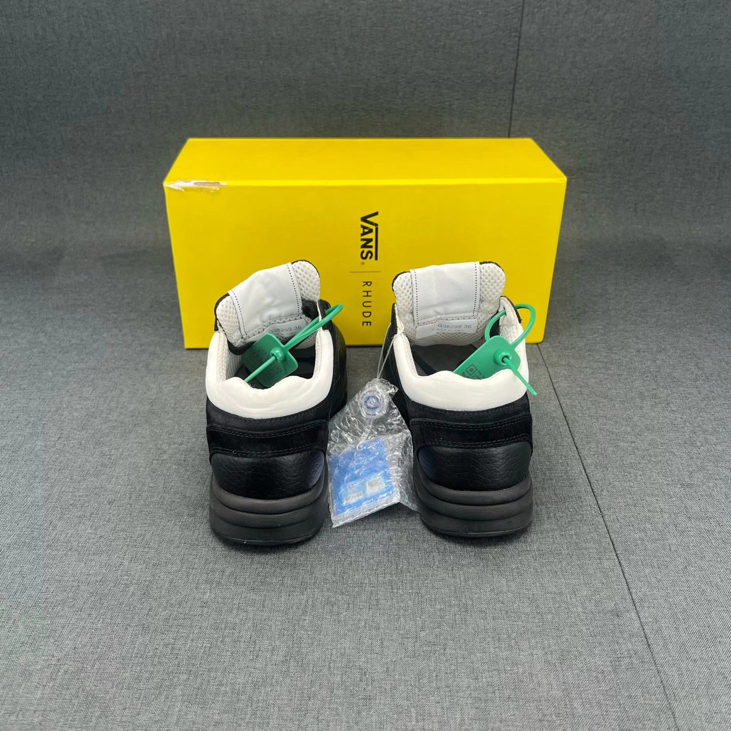 Chanel Chanel Double C Black and White Sneakers Size US 6 / IT 36 - 4 Thumbnail