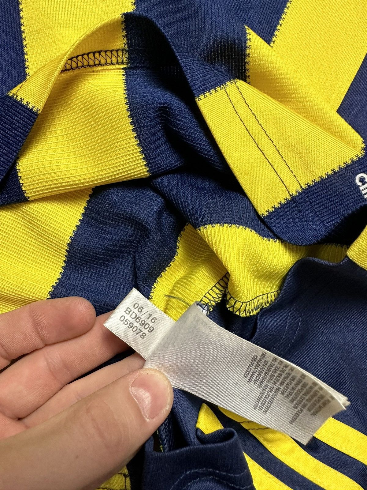 Adidas Vintage adidas Fenerbahce soccer jersey size M Striped Size US M / EU 48-50 / 2 - 6 Thumbnail