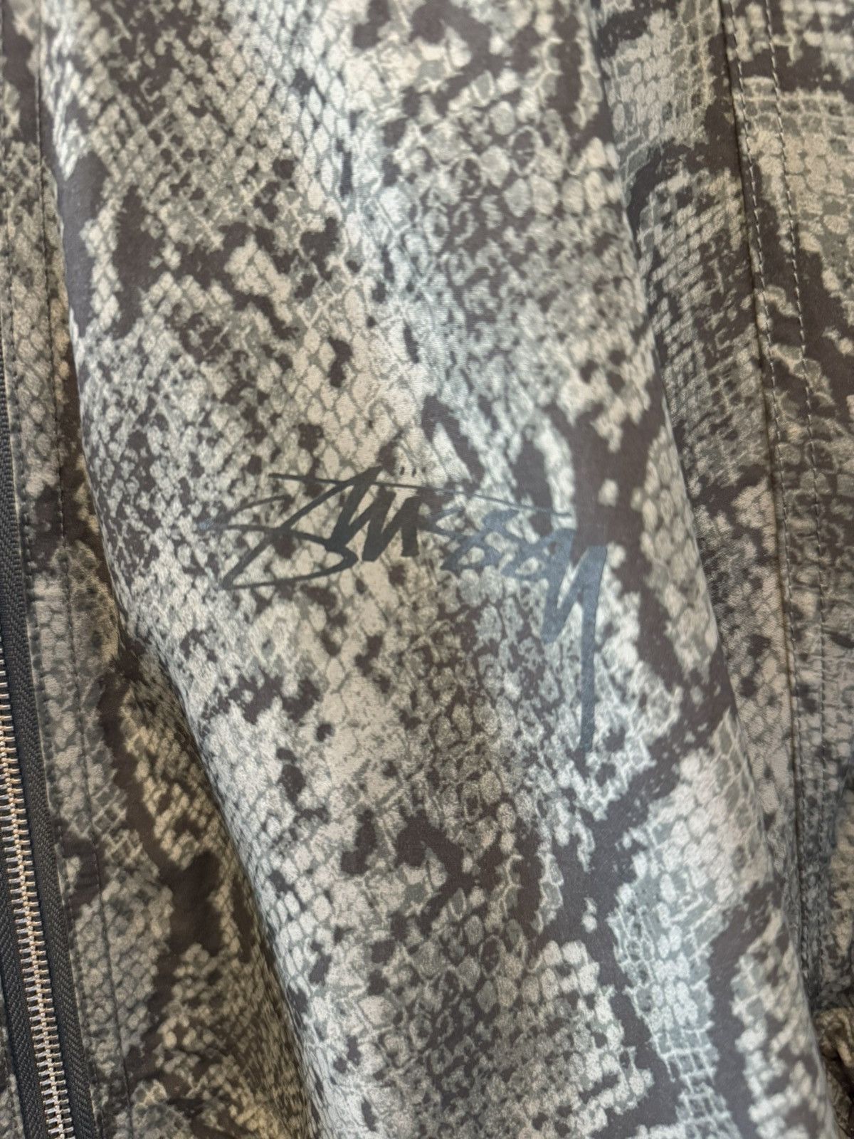Stussy Stussy Beach Snake Print Nylon Shell Jacket Size US L / EU 52-54 / 3 - 2 Thumbnail