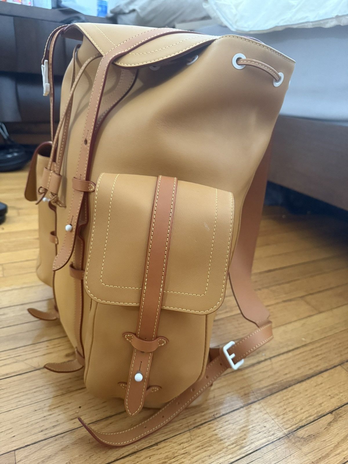 Louis Vuitton Louis Vuitton Men’s Christopher GM Tan Vachetta Leather Size ONE SIZE - 8 Thumbnail
