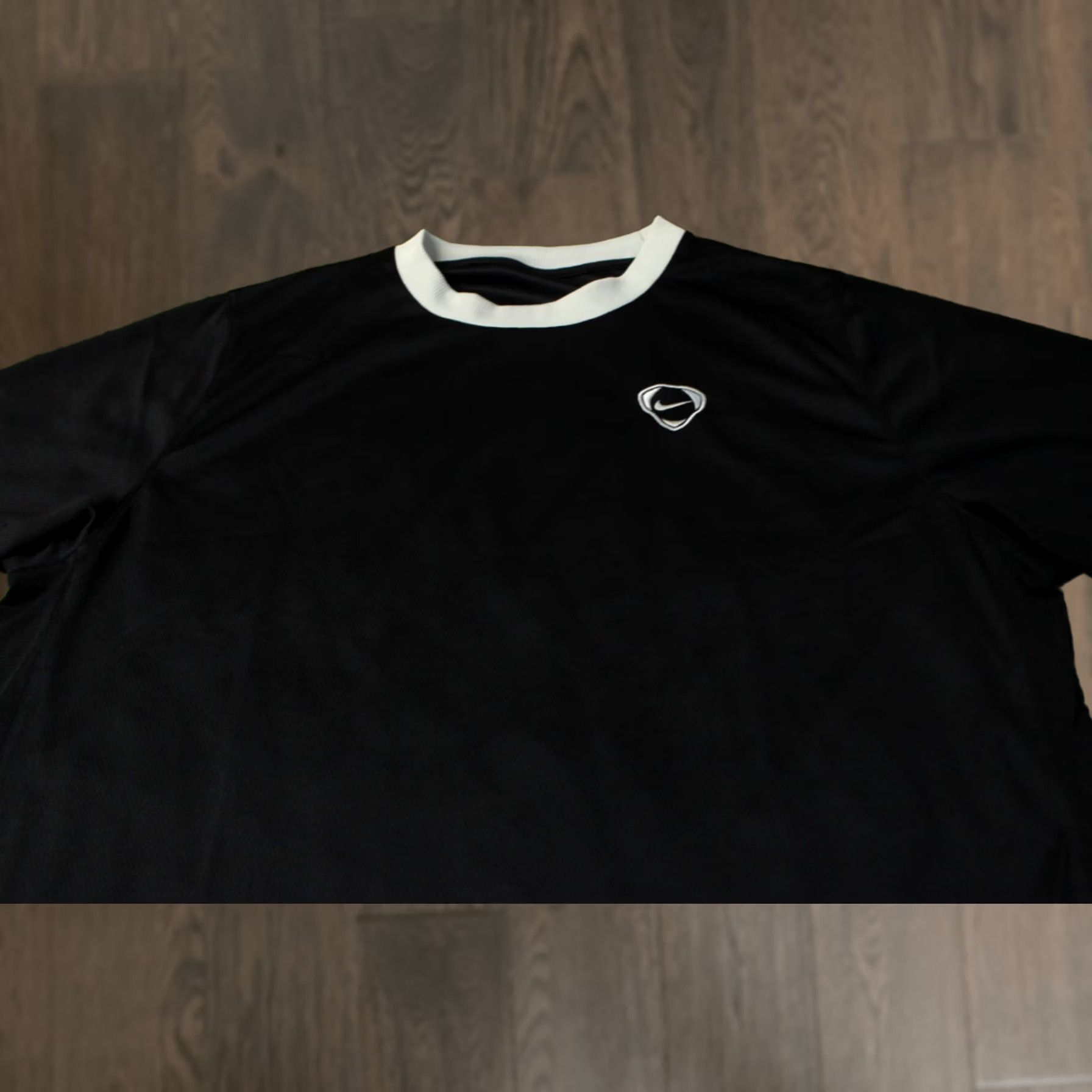 Nike NIKE TOTAL 90 FITDRY 2008 SHIRT MEN XXL BLACK AND WHITE Football T-Shirt NikeFITDRY 2008 Vintage Size US XXL / EU 58 / 5 - 1 Thumbnail