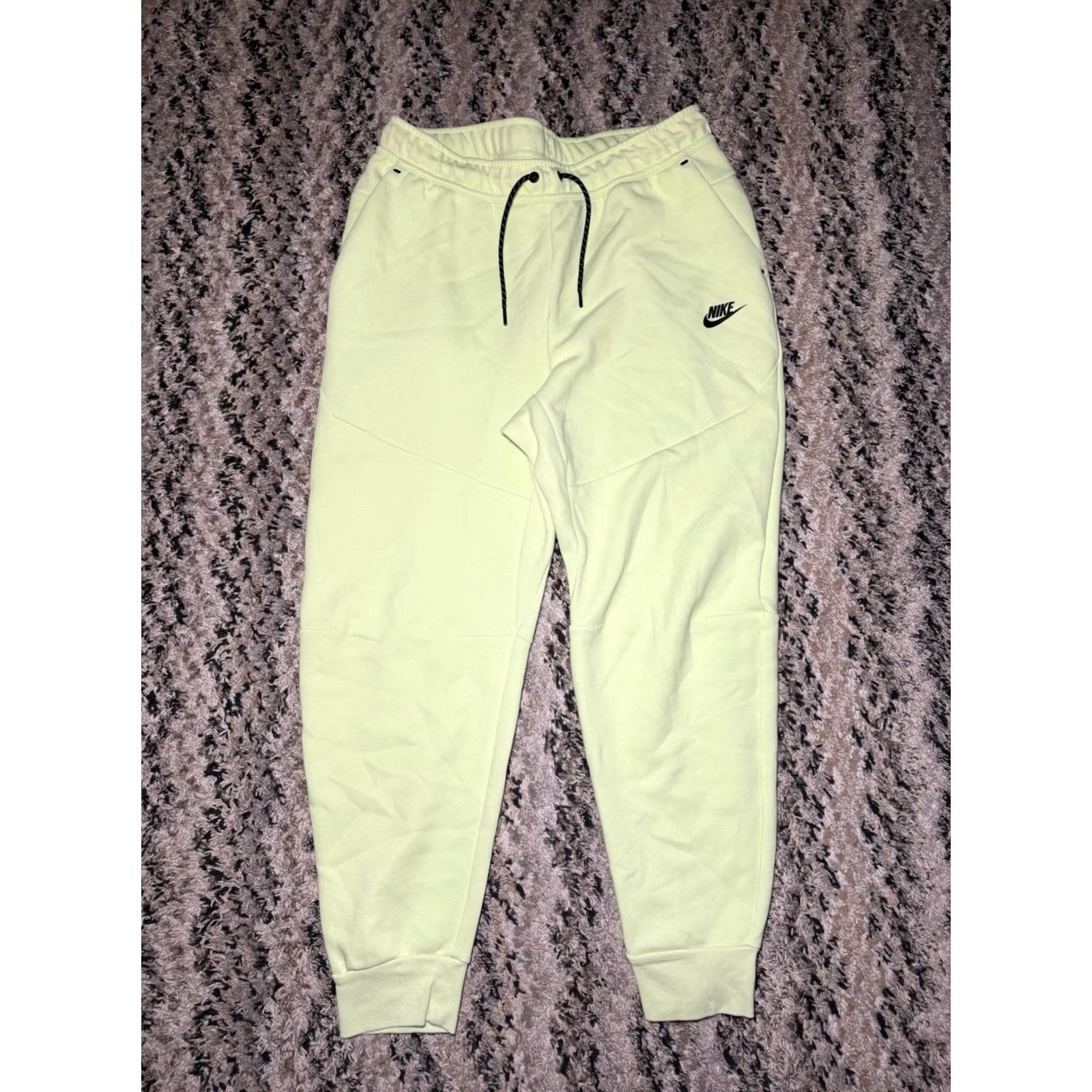Nike Nike Tech Fleece Joggers L Adult Green Neon Tapered CU4495-383 Sweatpants Mens Regular Fit Size US 33 - 2 Thumbnail