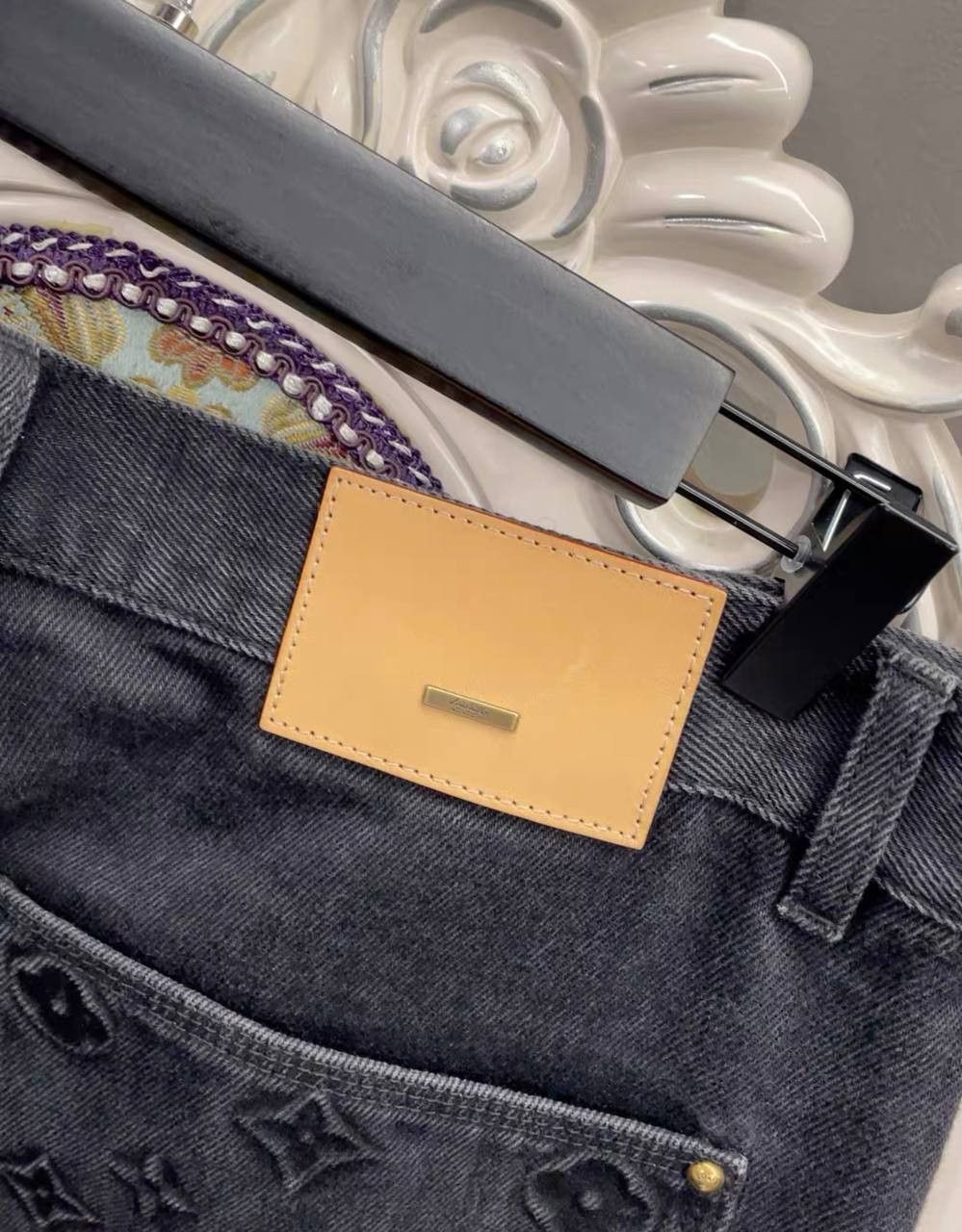 Louis Vuitton Louis Vuitton distressed jeans Size US 33 - 3 Thumbnail