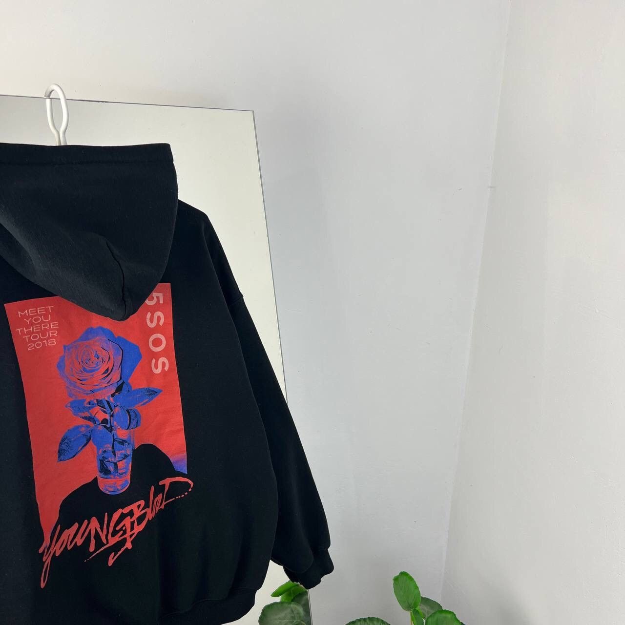 Band Tees Rock Band 5 Seconds Of Summer(5SOS) Album Young Blood Hoodie Size US L / EU 52-54 / 3 - 3 Thumbnail